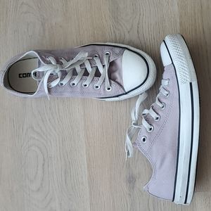 Converse chuck low lilac size 8